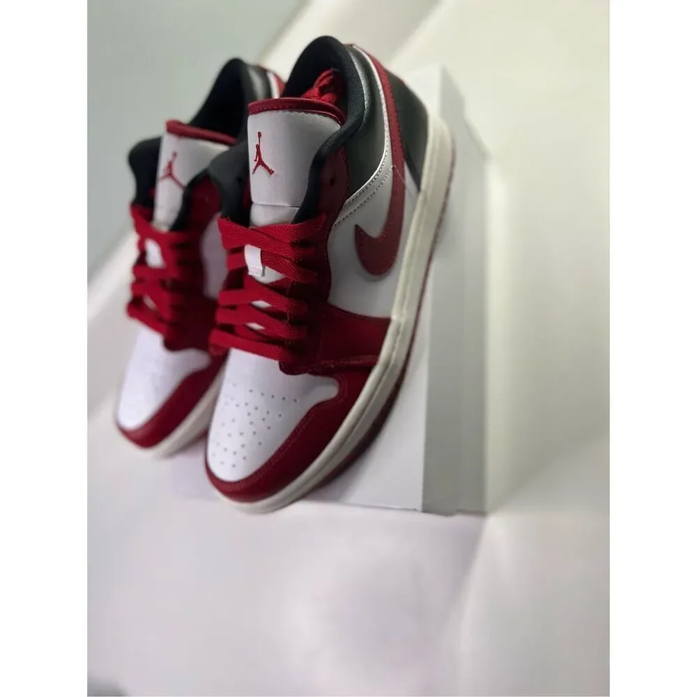 Air Jordan 1 Low Gym Red Women’s Size 9.5 DC0774160